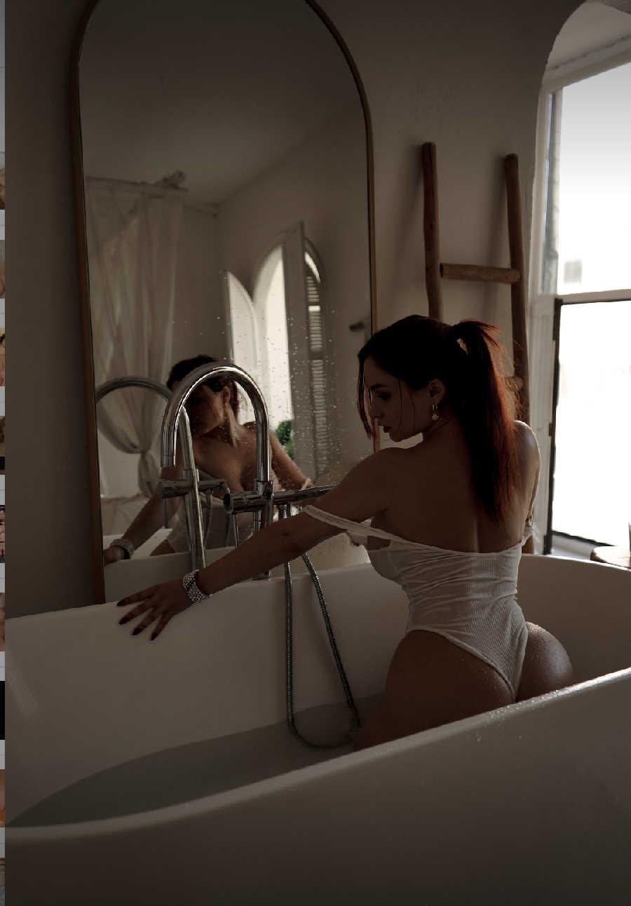 A playful frame from Miranda Faith nude — online in Zhangye