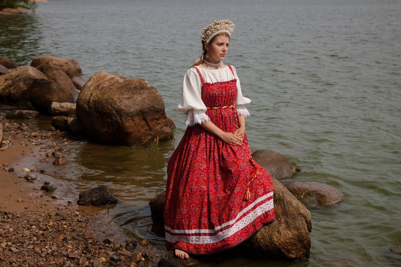 Women in Slavic costumes in Zhangye