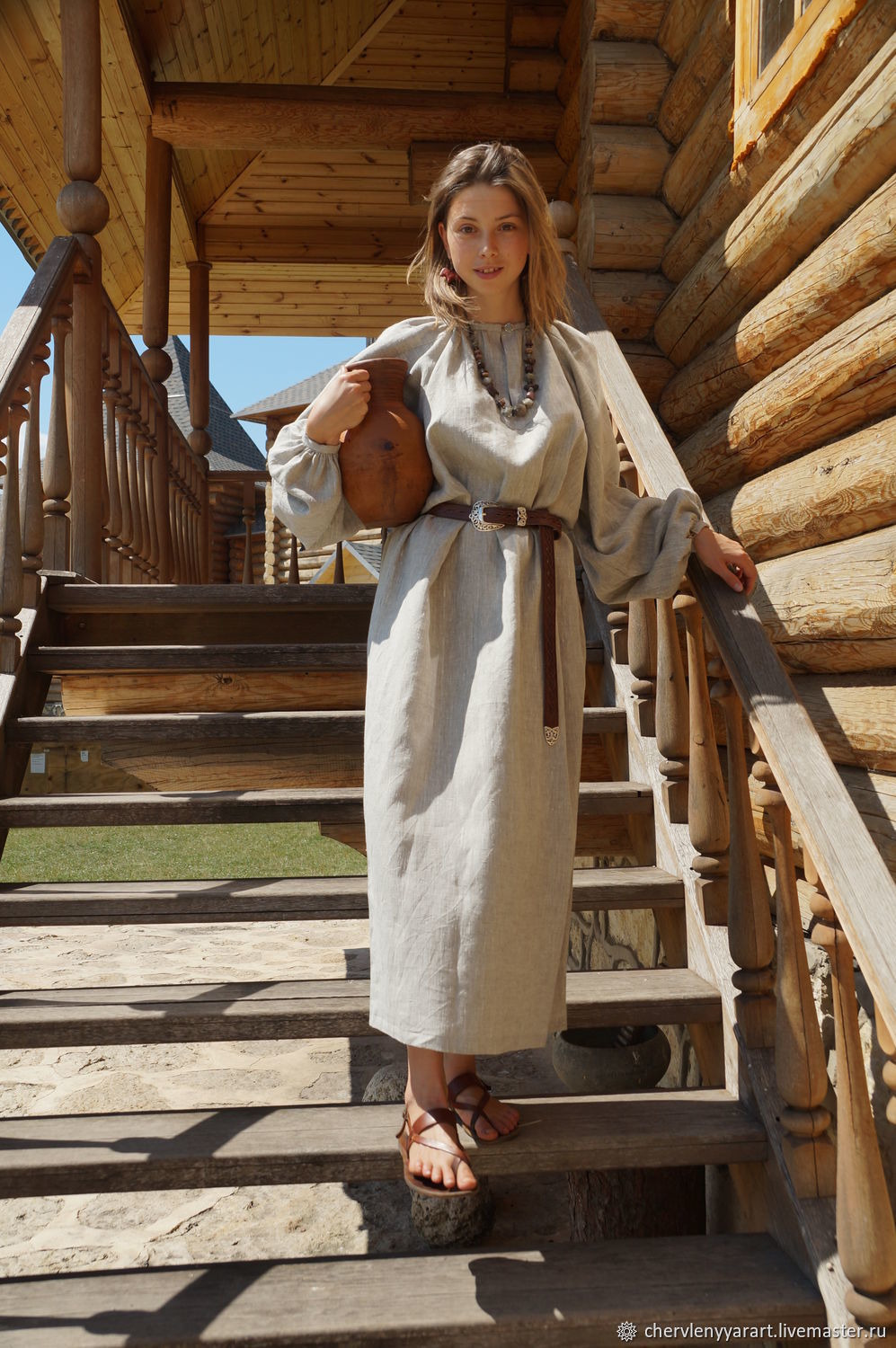 Girls in Slavic costumes in Zhangye