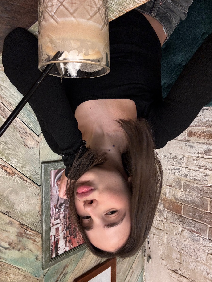 Fresh photos, fresh mood — Tina online in Zhangye